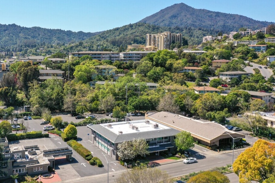 511 Sir Francis Drake Blvd, Greenbrae, CA for sale Primary Photo- Image 1 of 8