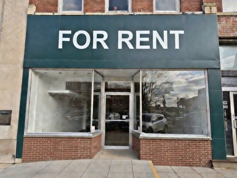 132 S Main St, Crown Point, IN for lease - Primary Photo - Image 1 of 13