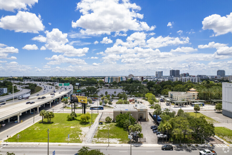 1221 E Laurel Ave, Tampa, FL à vendre - Photo principale - Image 1 de 18