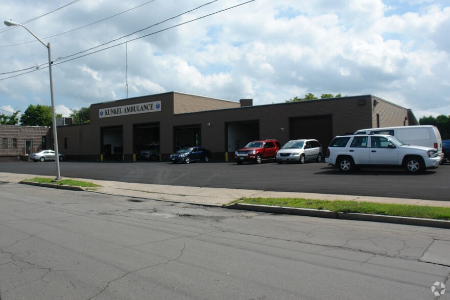 410 Catherine St, Utica, NY for sale - Primary Photo - Image 1 of 23