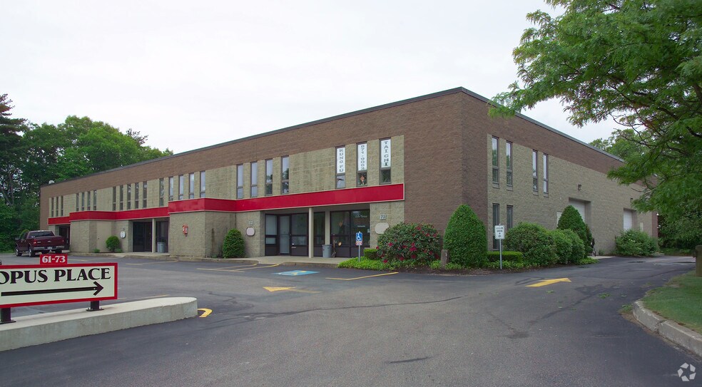 61-73 Reservoir Park Dr, Rockland, MA à louer - Photo du bâtiment - Image 2 de 24