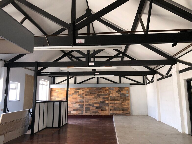 30 Tunnel Rd, Tunbridge Wells à vendre - Photo du bâtiment - Image 2 de 10