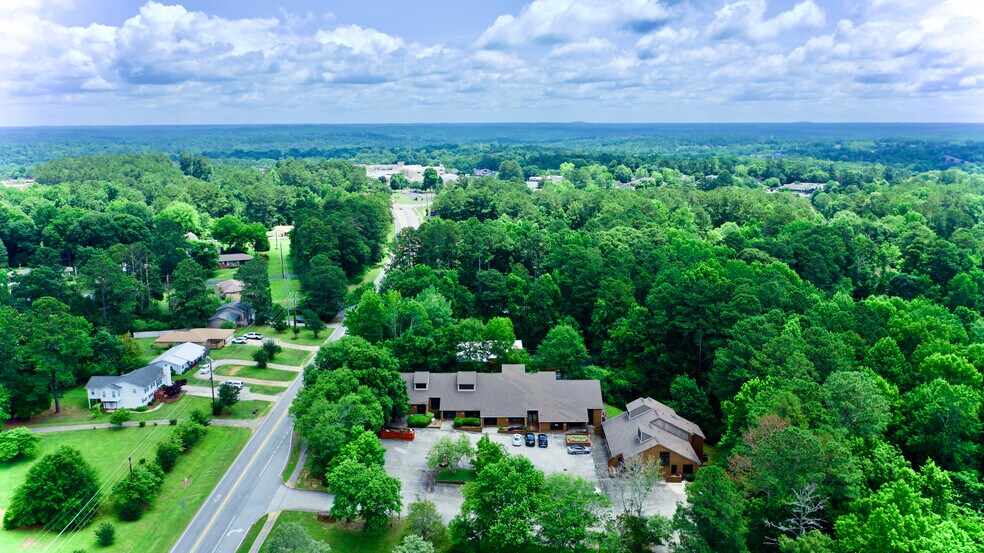 1309 Milstead Ave NE, Conyers, GA à louer - Photo du bâtiment - Image 3 de 3