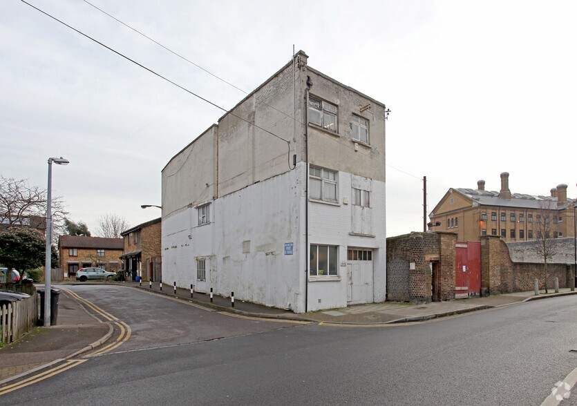 215 Lyham Rd, Londres à vendre - Photo du bâtiment - Image 3 de 26