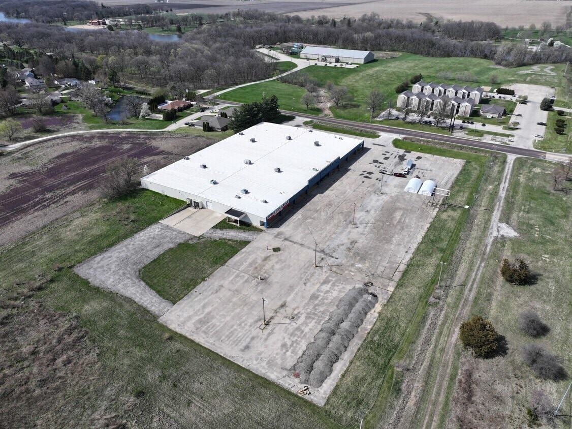 888 S Lake Storey Rd, Galesburg, IL for lease Primary Photo- Image 1 of 16