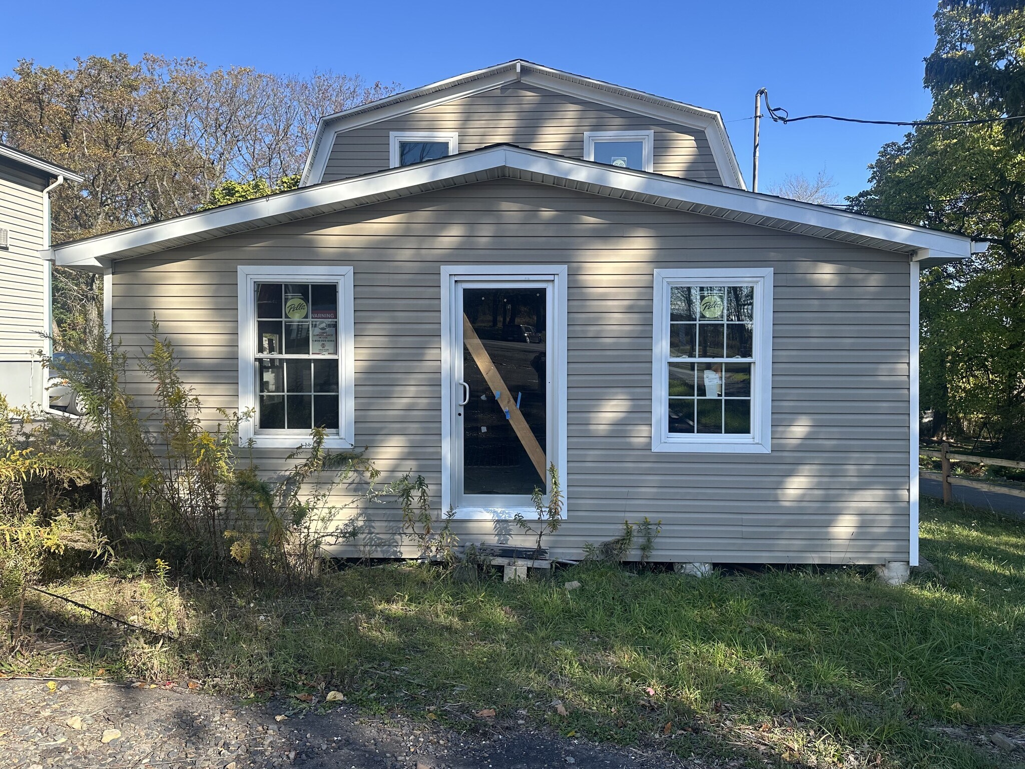 27 Sterling Rd, Mount Pocono, PA for lease Building Photo- Image 1 of 4