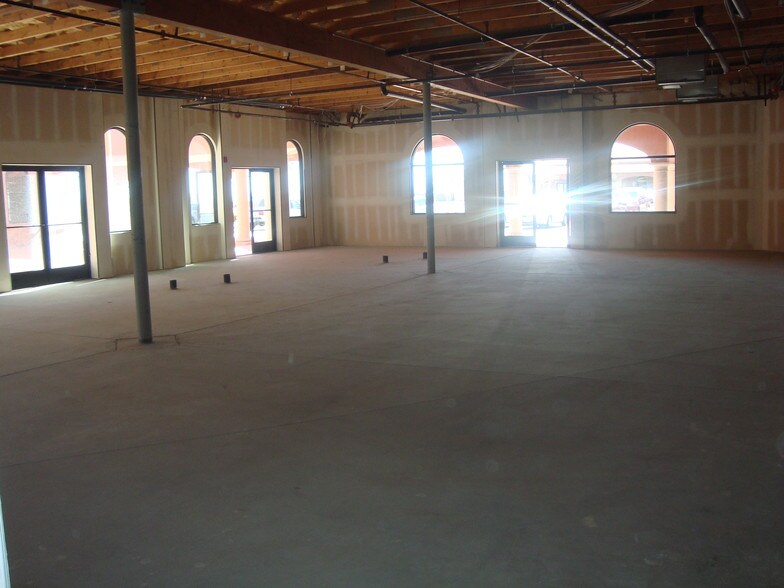 Mission Lakes Blvd, Desert Hot Springs, CA à louer - Photo intérieure - Image 3 de 6