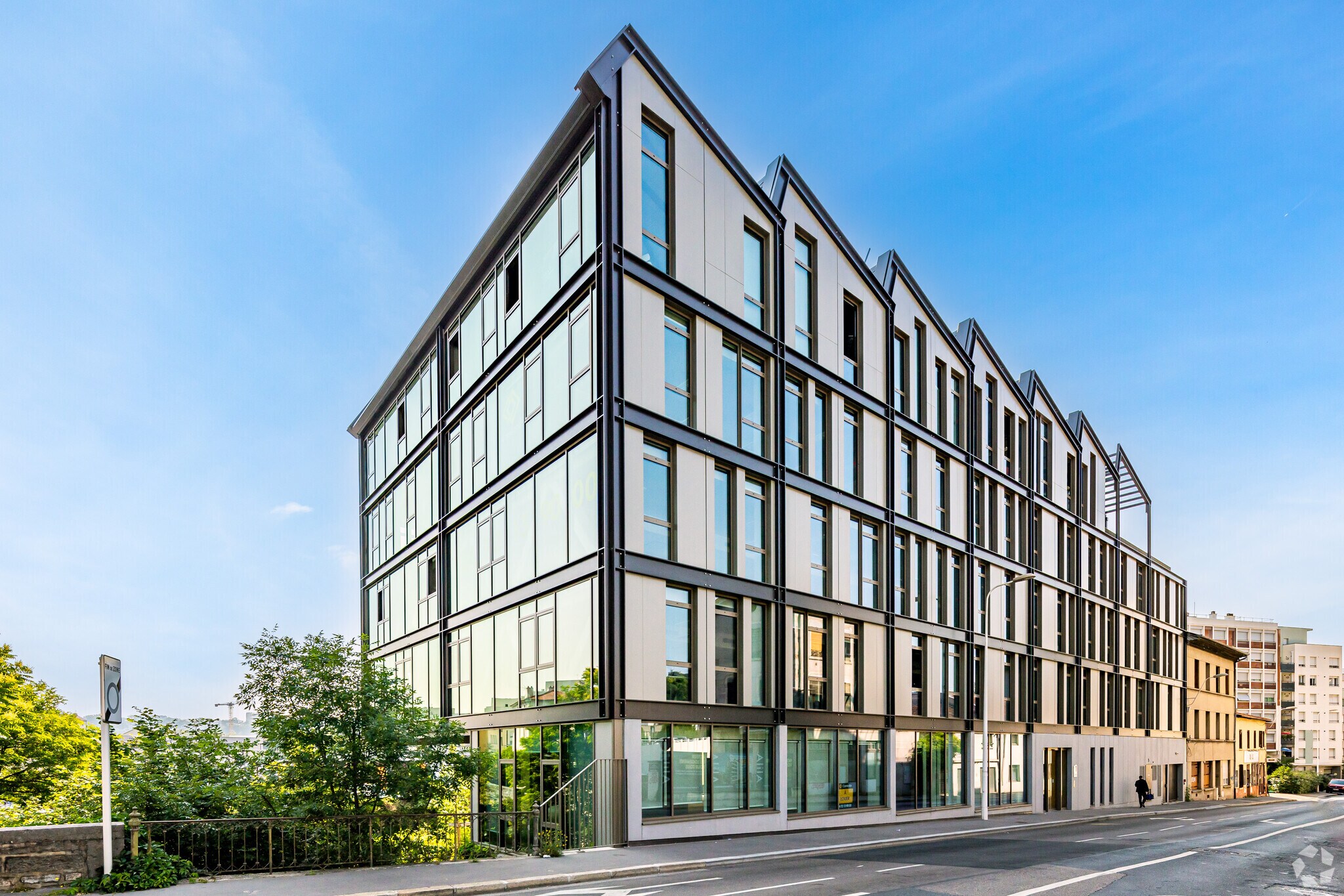 Bureau dans Lyon à louer Photo principale- Image 1 de 3