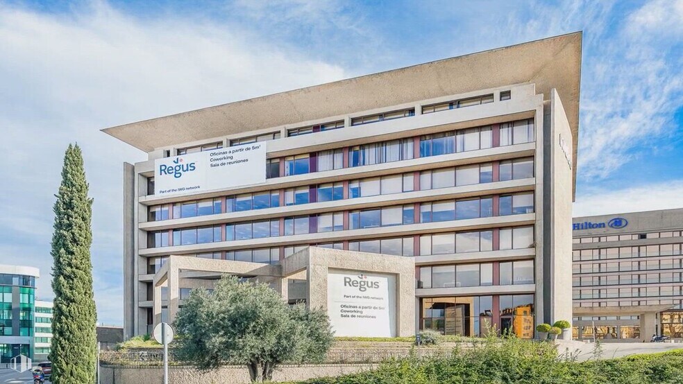 Avenida Hispanidad, 6, Madrid, Madrid à louer - Vidéo sur l’inscription commerciale - Image 2 de 18