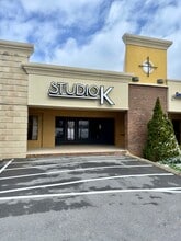 100-172 W Springbrook Dr, Johnson City, TN à louer Photo du bâtiment- Image 1 de 12