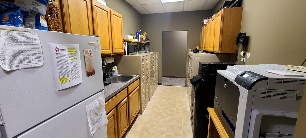 320 N 5th St, Saint Charles, MO à louer - Photo intérieure - Image 3 de 12