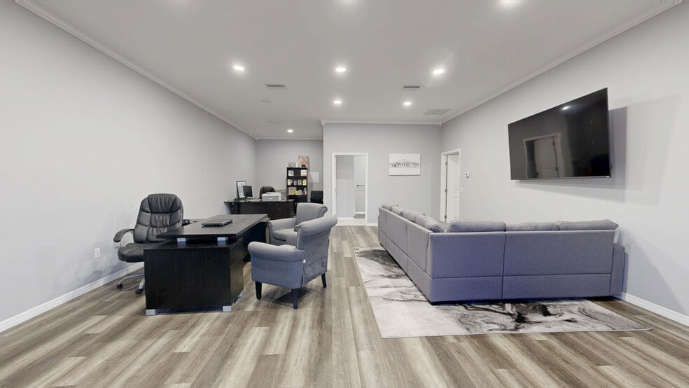 Rare 8% Cap 8-Bldg Ind/Retail Portfolio portfolio of 10 properties for sale on LoopNet.ca - Matterport 3D Scan - Image 2 of 23