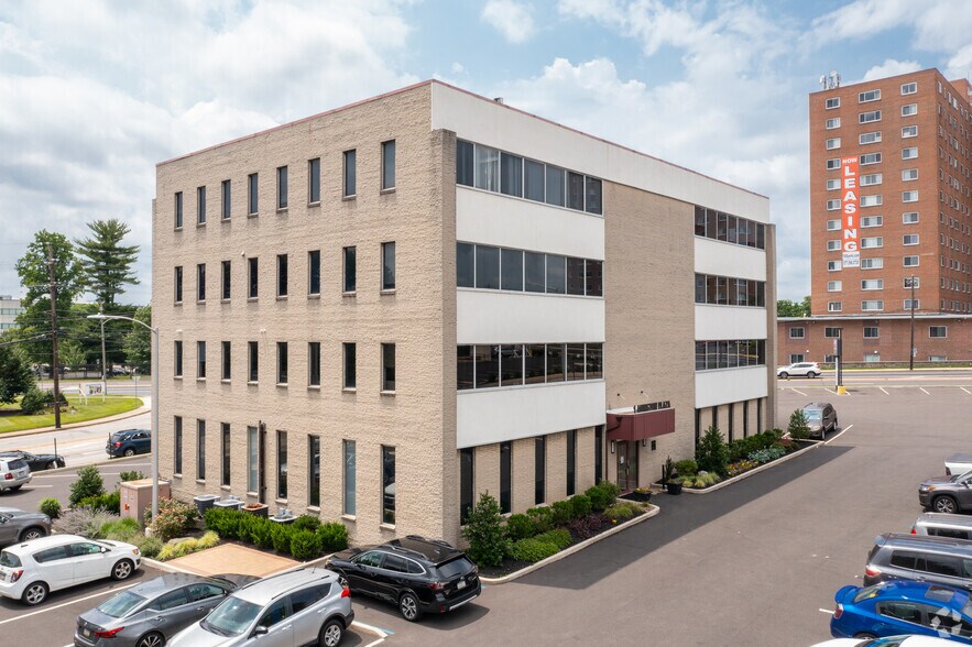 101 Old York Rd, Jenkintown, PA à louer - Photo du bâtiment - Image 2 de 5