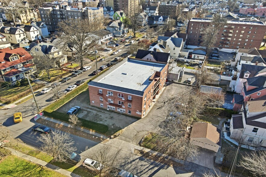 30 Archer Ave, Mount Vernon, NY à vendre - Photo du bâtiment - Image 3 de 24
