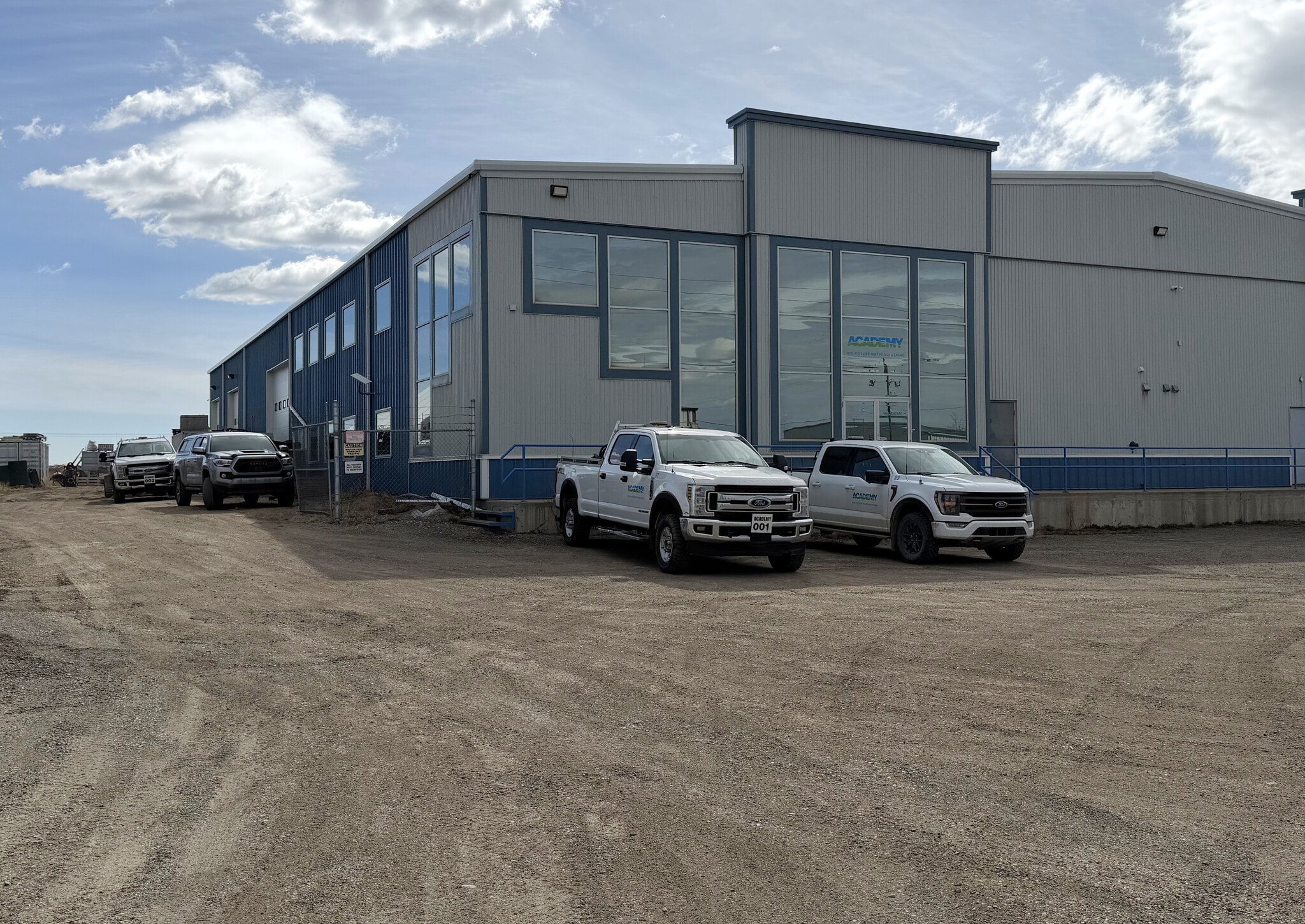 609B Mccool Street, Crossfield, Crossfield, AB for lease Primary Photo- Image 1 of 10