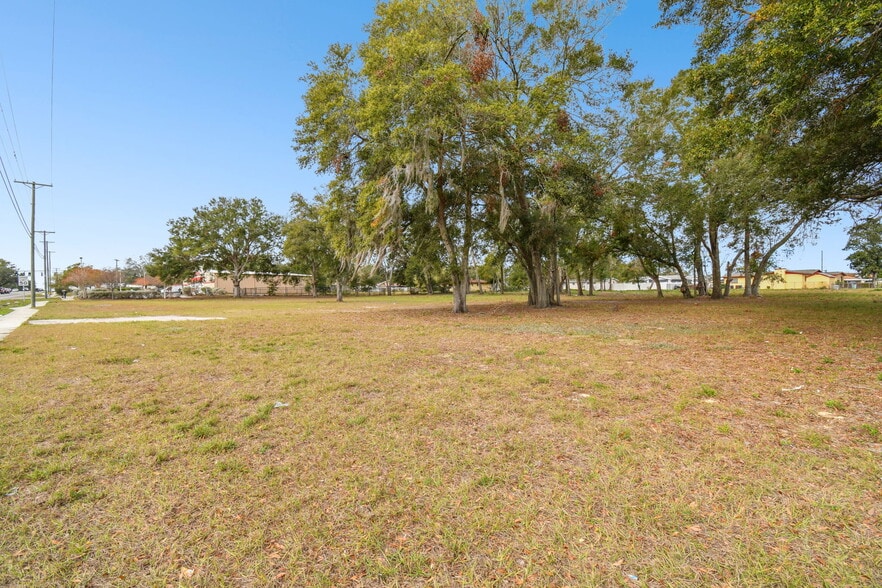603 & 605 W US 92, Seffner, FL à louer - Photo du bâtiment - Image 3 de 7