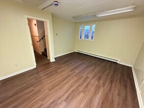 1019 Farmington Ave, Bristol, CT for lease Interior Photo- Image 1 of 5