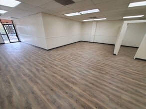 515-525 N Azusa Ave, La Puente, CA for lease Interior Photo- Image 2 of 7