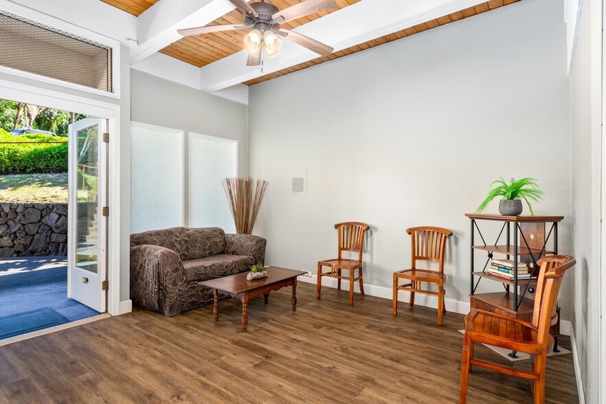 81-6587 Mamalahoa hwy, Kealakekua, HI for sale - Interior Photo - Image 2 of 11