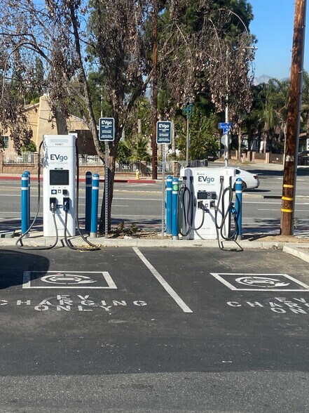 508-560 S Workman Mill Rd, La Puente, CA à louer - Photo du bâtiment - Image 3 de 7