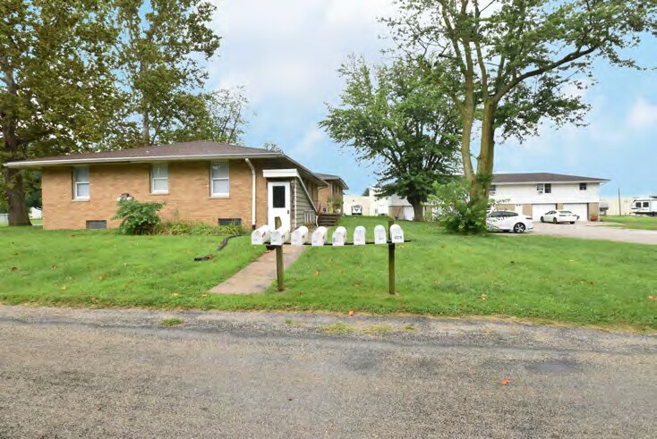 517 E Monroe St, Metamora, IL à vendre - Photo du bâtiment - Image 3 de 39