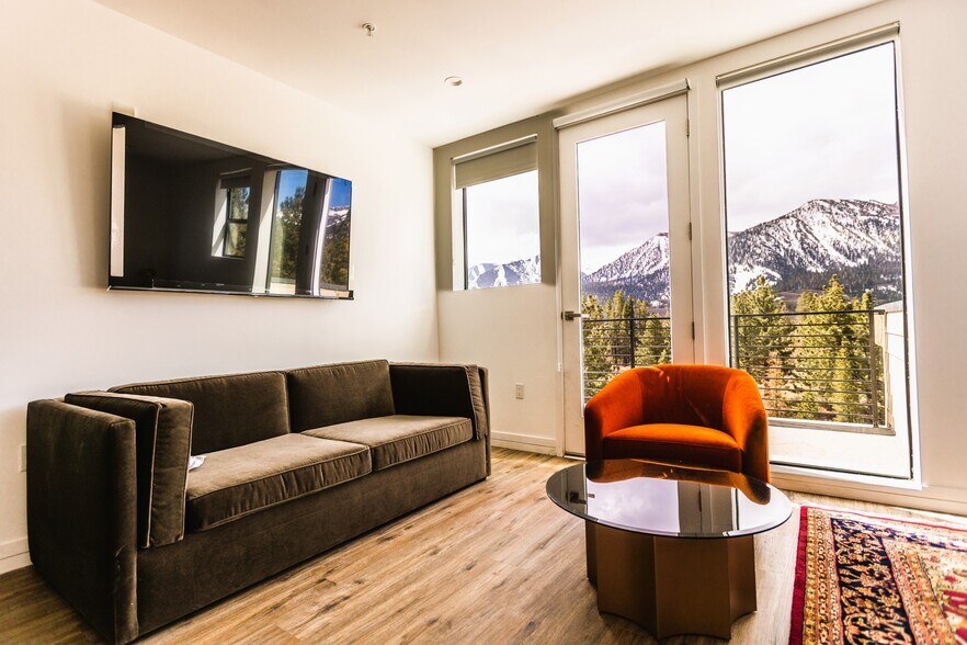 663 Old Mammoth Rd, Mammoth Lakes, CA à vendre - Photo intérieure - Image 3 de 5