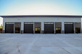 Plus de détails pour 110 Yukon Crossing Ave, Yukon, OK - Industriel à louer