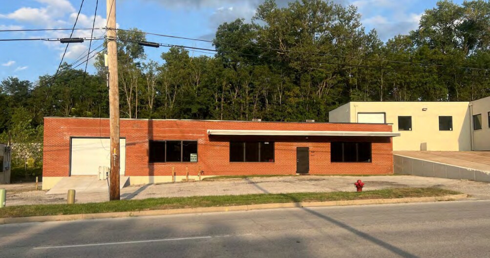 5629 Raytown Rd, Raytown, MO à louer Photo du bâtiment- Image 1 de 2