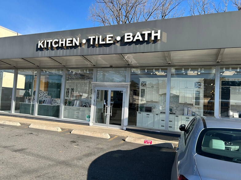 492 N Route 17, Paramus, NJ for lease - Building Photo - Image 2 of 5