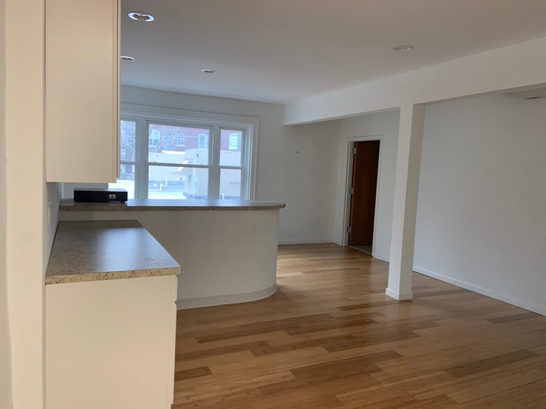 6170 Delmar Blvd, Saint Louis, MO à louer - Photo intérieure - Image 2 de 4