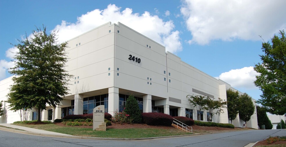 2410 Tech Center Pky, Lawrenceville, GA for lease - Building Photo - Image 2 of 2