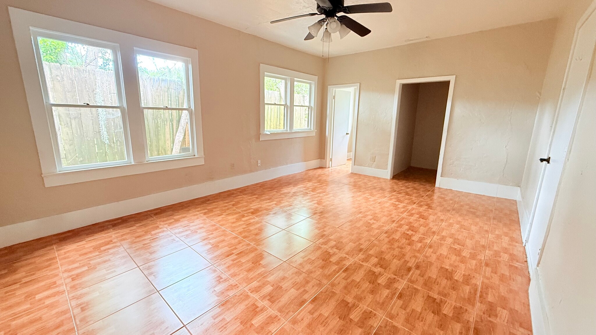 808 NW 23rd Ave, Gainesville, FL for lease Primary Photo- Image 1 of 6