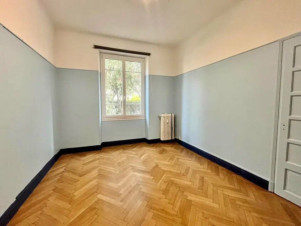 Office in Nice for lease Interior Photo- Image 1 of 8