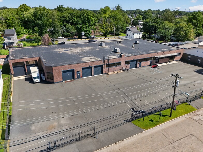 25 N Bartram Ave, Glenolden, PA à vendre - Photo du bâtiment - Image 1 de 11