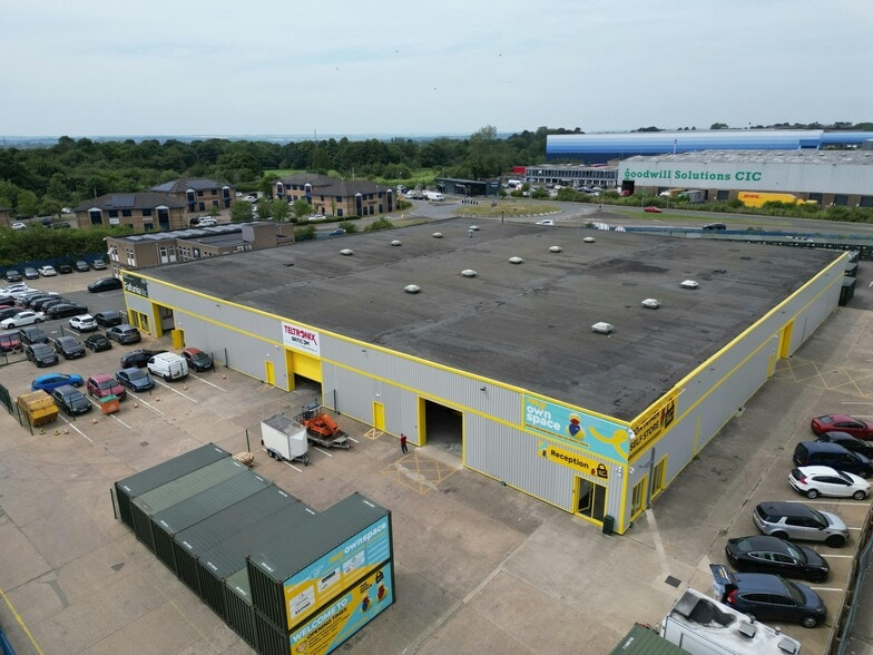 Sandfield Close, Northampton for lease - Building Photo - Image 2 of 5