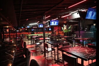 6025 Richmond Ave, Houston, TX for lease Interior Photo- Image 1 of 10