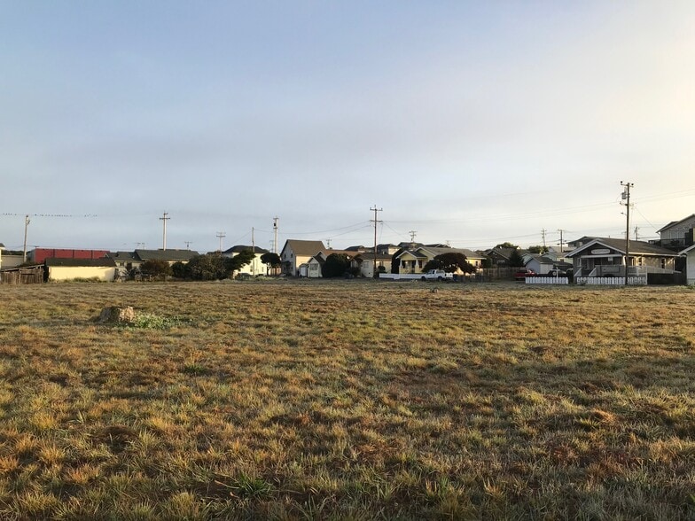 251 S Franklin St, Fort Bragg, CA à vendre - Photo du bâtiment - Image 1 de 1