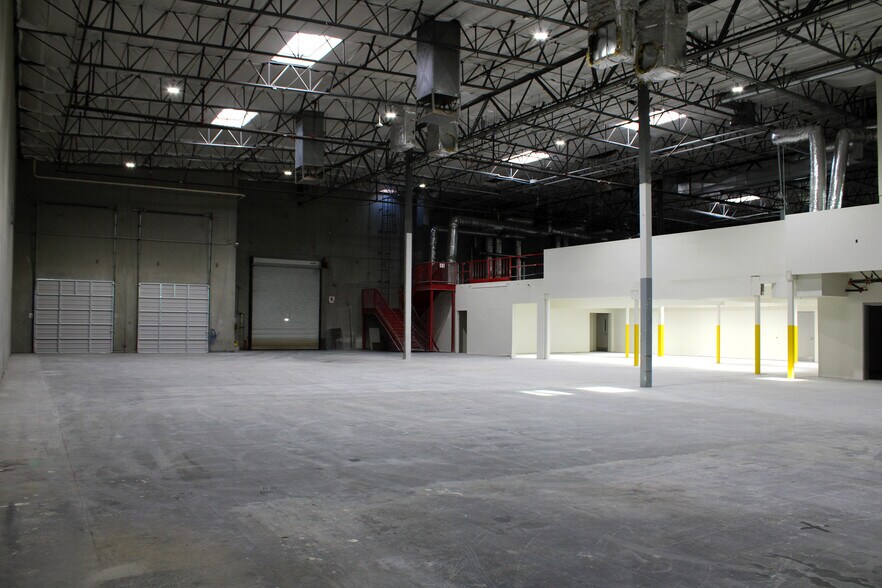 7511 Eastgate Rd, Henderson, NV à vendre - Photo du bâtiment - Image 3 de 15