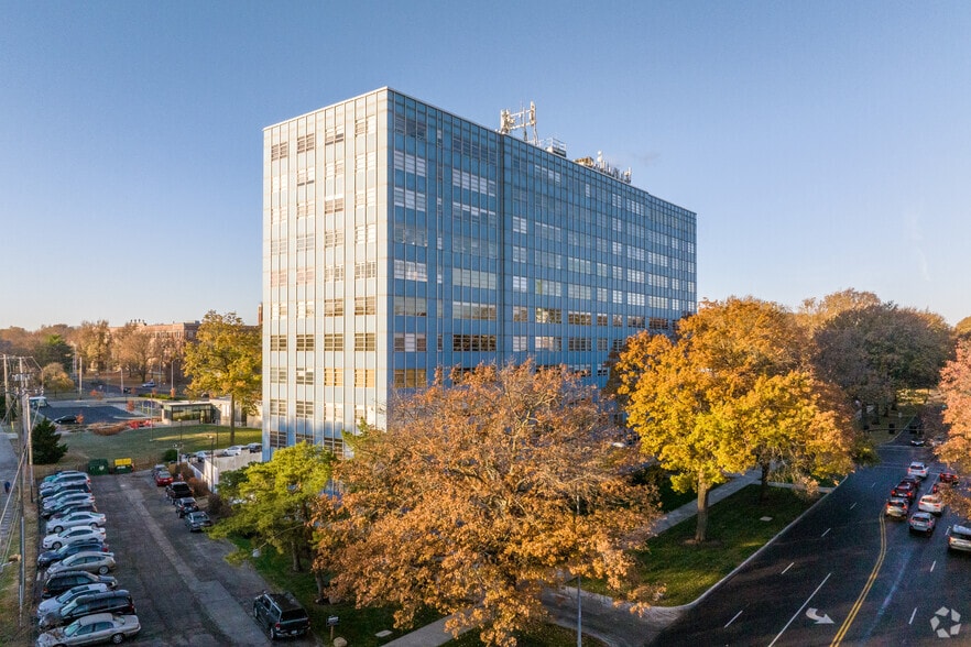 333 W Meyer Blvd, Kansas City, MO à vendre - Photo du bâtiment - Image 2 de 4