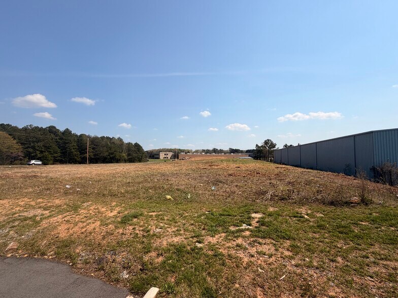 1372 Bird Road, Albemarle, NC à vendre - Photo du bâtiment - Image 2 de 5