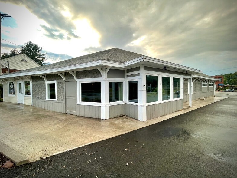 6 County Route 24, Minetto, NY for sale - Primary Photo - Image 3 of 3