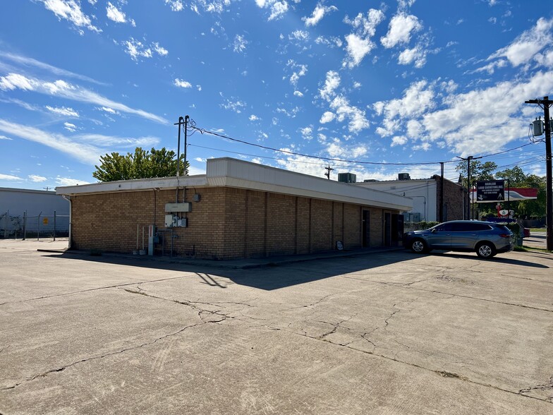 106 Eureka St, Weatherford, TX for sale - Building Photo - Image 1 of 1