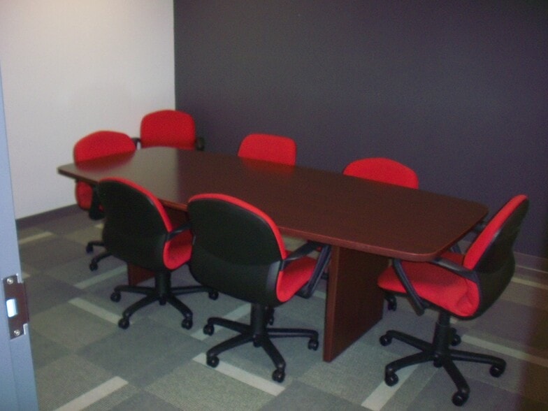 8201 E 34th St, Wichita, KS à louer - Photo du bâtiment - Image 2 de 10