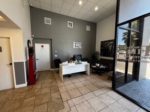 6656 Valjean Ave, Van Nuys, CA for lease Building Photo- Image 1 of 6
