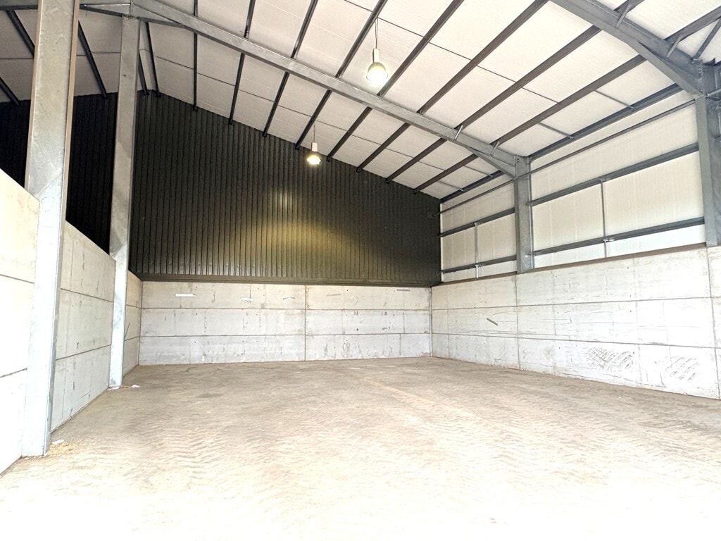Forest Rd, Wokingham for lease Interior Photo- Image 1 of 1