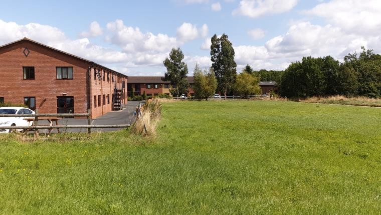 Blackmore Park Rd, Welland for sale - Primary Photo - Image 2 of 7