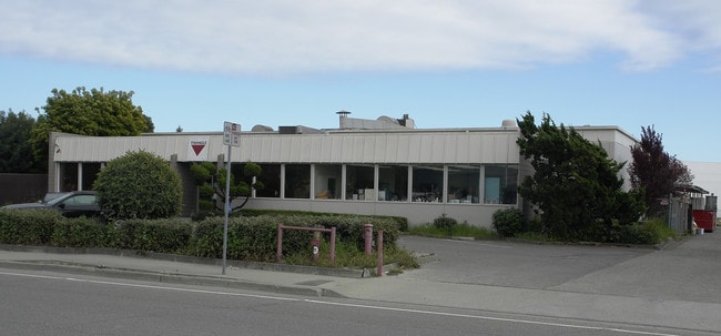Plus de détails pour 1930 Fairway Dr, San Leandro, CA - Industriel à louer