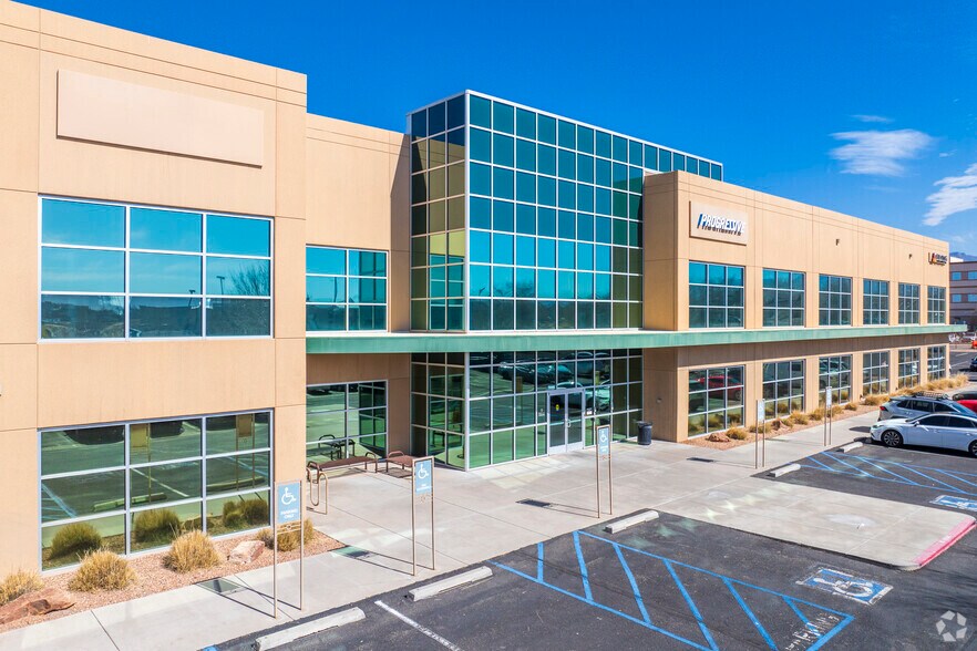 4041 Jefferson Plz NE, Albuquerque, NM à louer - Photo du bâtiment - Image 2 de 39