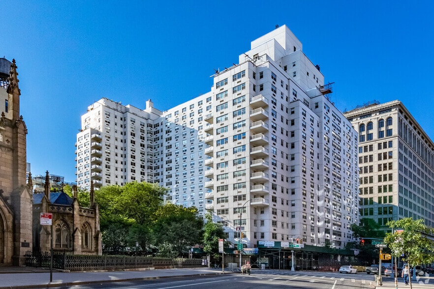 784 Broadway, New York, NY for lease - Primary Photo - Image 1 of 4