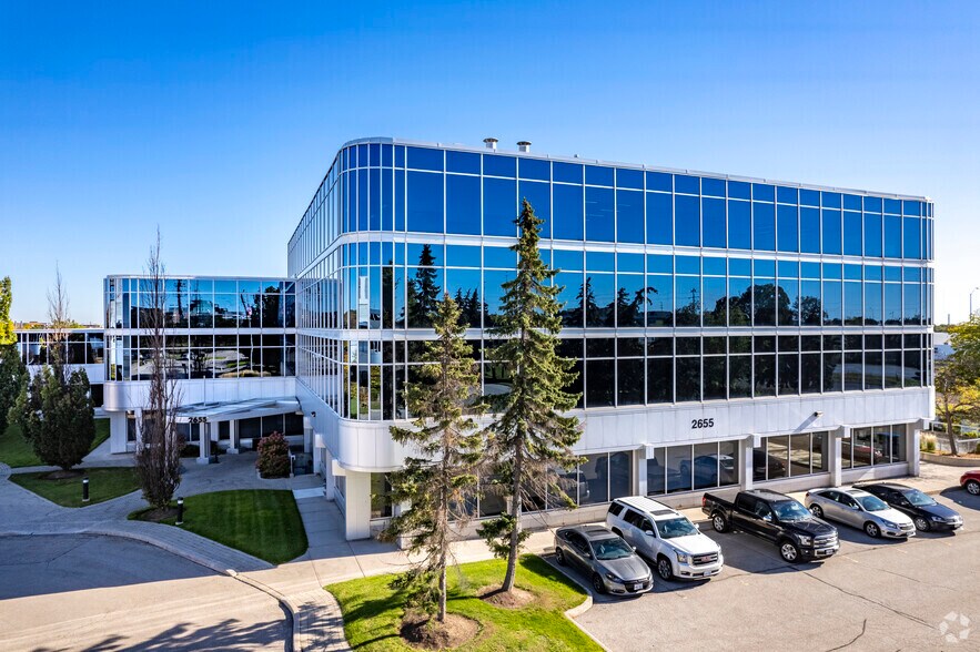 2655 N Sheridan Way, Mississauga, ON à louer - Photo du bâtiment - Image 3 de 8
